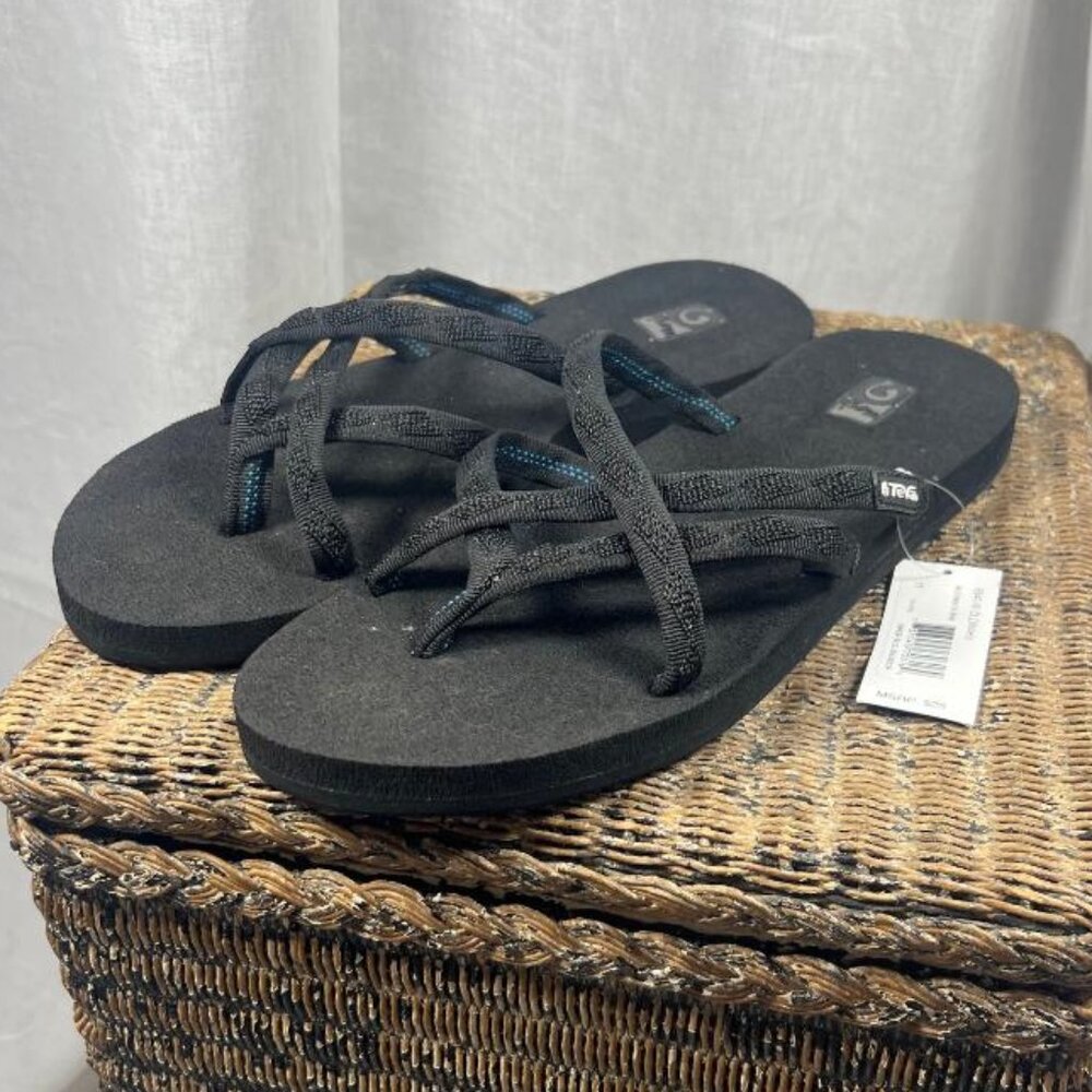 NWT Teva Olowahu Sandals for Women in Black - Size 11 - Picture 8 of 9